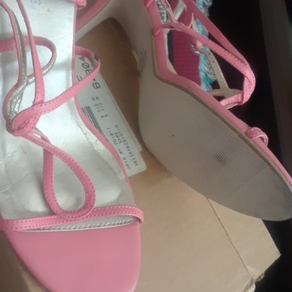 Chadwicks Shoes ( salmon color) - Picture 2 of 8